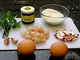 Arroz negro con huevo 1