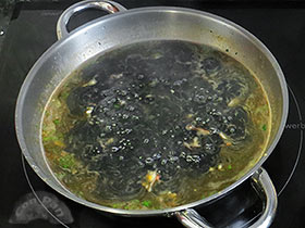 Arroz negro con huevo 3