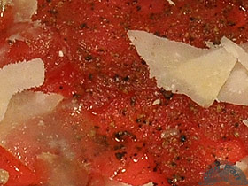 Carpaccio de carne con queso parmesano 3