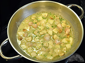 Cocochas a la plancha en salsa verde de hongos 2