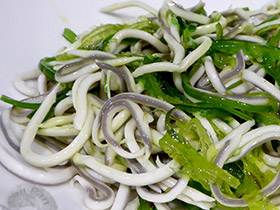 Ensalada de gulas y algas wakame 2