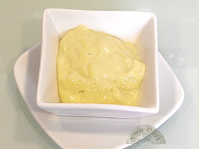 Salsa mahonesa (o mayonesa)
