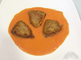 Pimientos del piquillo rellenos de carne y hongos