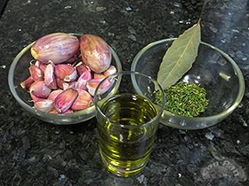 Pollo a los 40 ajos  2