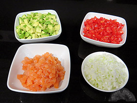 Tartar de salmon ahumado y aguacate 1